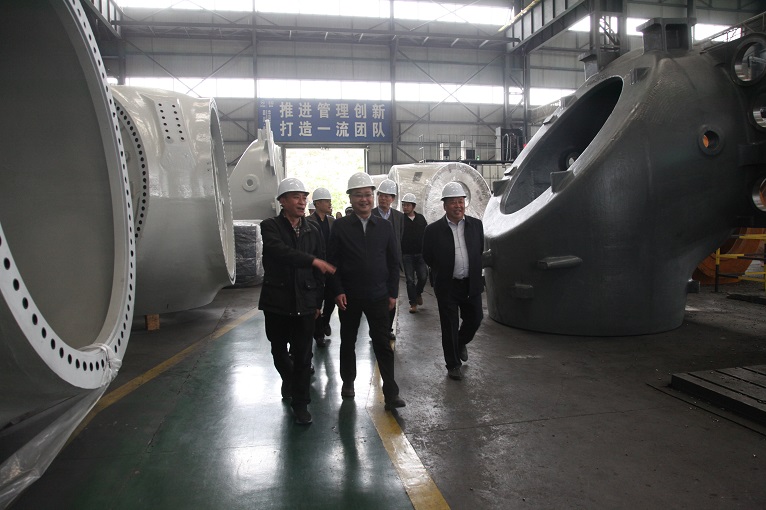 德陽市委常委、統(tǒng)戰(zhàn)部部長何明俊蒞臨仟坤集團調研復工復產情況