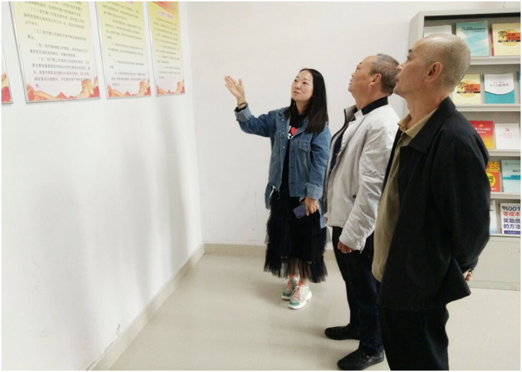 綿竹市委統(tǒng)戰(zhàn)部副部長、市工商聯(lián)黨委書記唐紹愚蒞臨仟坤集團調(diào)研指導(dǎo)集團黨的統(tǒng)戰(zhàn)工作開展情況