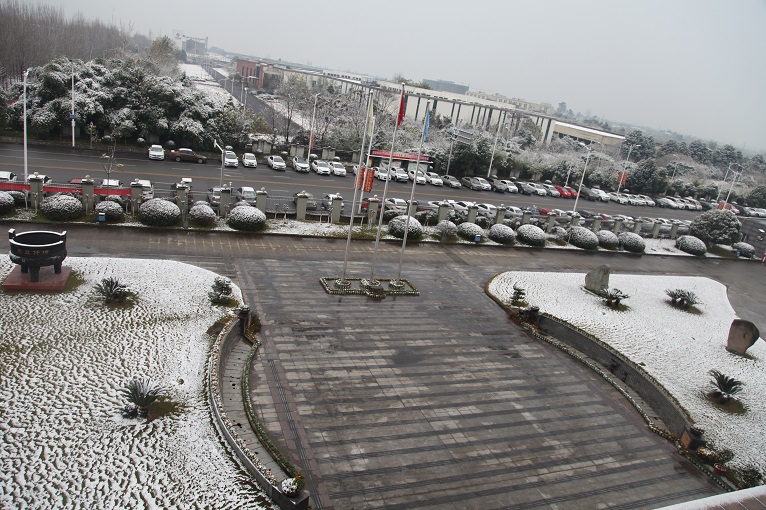 一場(chǎng)雪，才知道您有多美！
